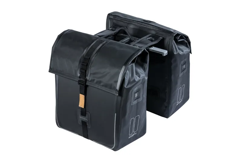 Basil Urban MIK 50l Dry Double Bag in Black
