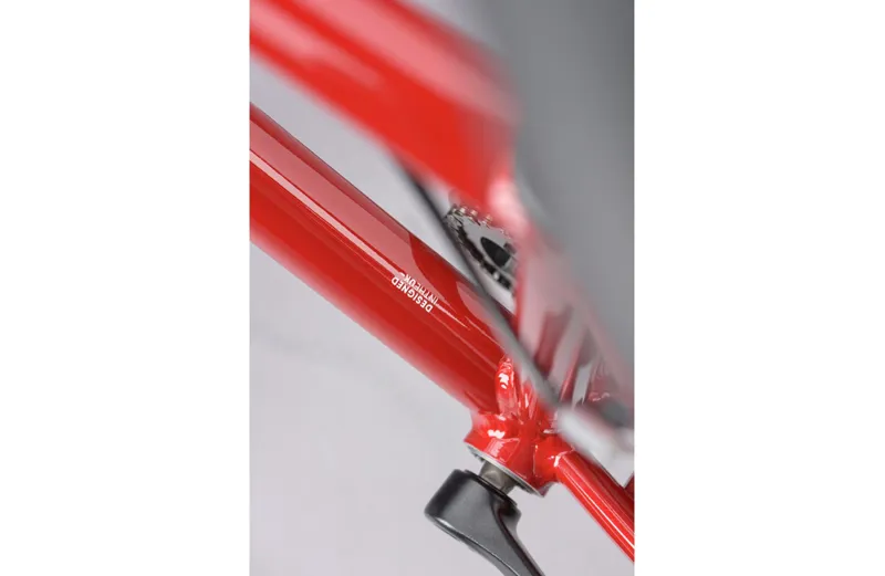 Ridgeback Comet Red-9